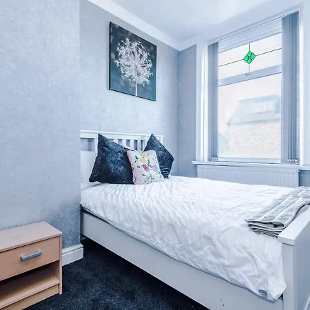 Lovely 3 Bed - Bradford * Bradford (West Yorkshire)