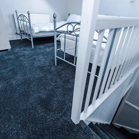 Holiday home Lovely 3 Bed - Bradford *
