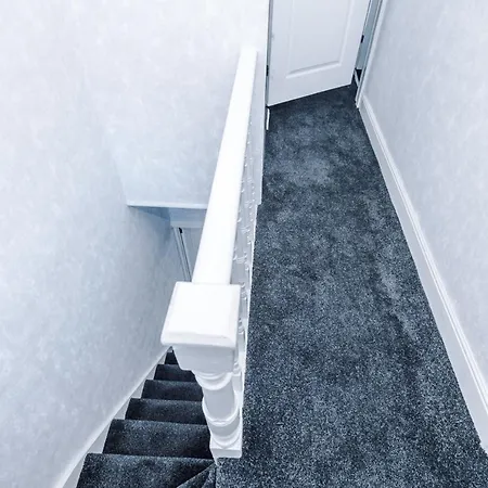 Lovely 3 Bed - Bradford